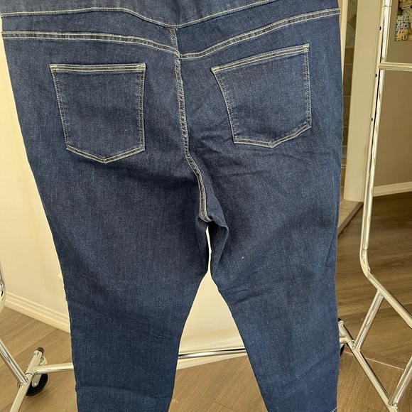 Hilfiger Jeans - Picture 10 of 11